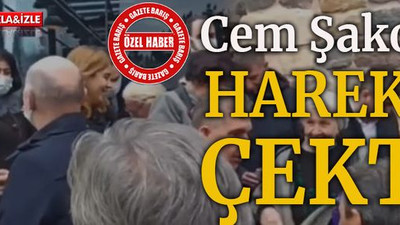 Cem Şakoğlu el hareketi çekti
